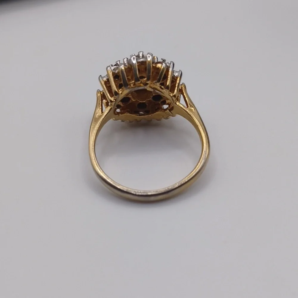 18K GE Ring With Green and Clear Rhinestones Floral Design Sz 8